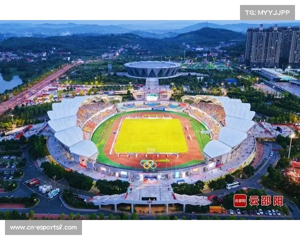 湘超株洲赛区燃爆全城近四万名球迷涌入现场掀起足球热潮